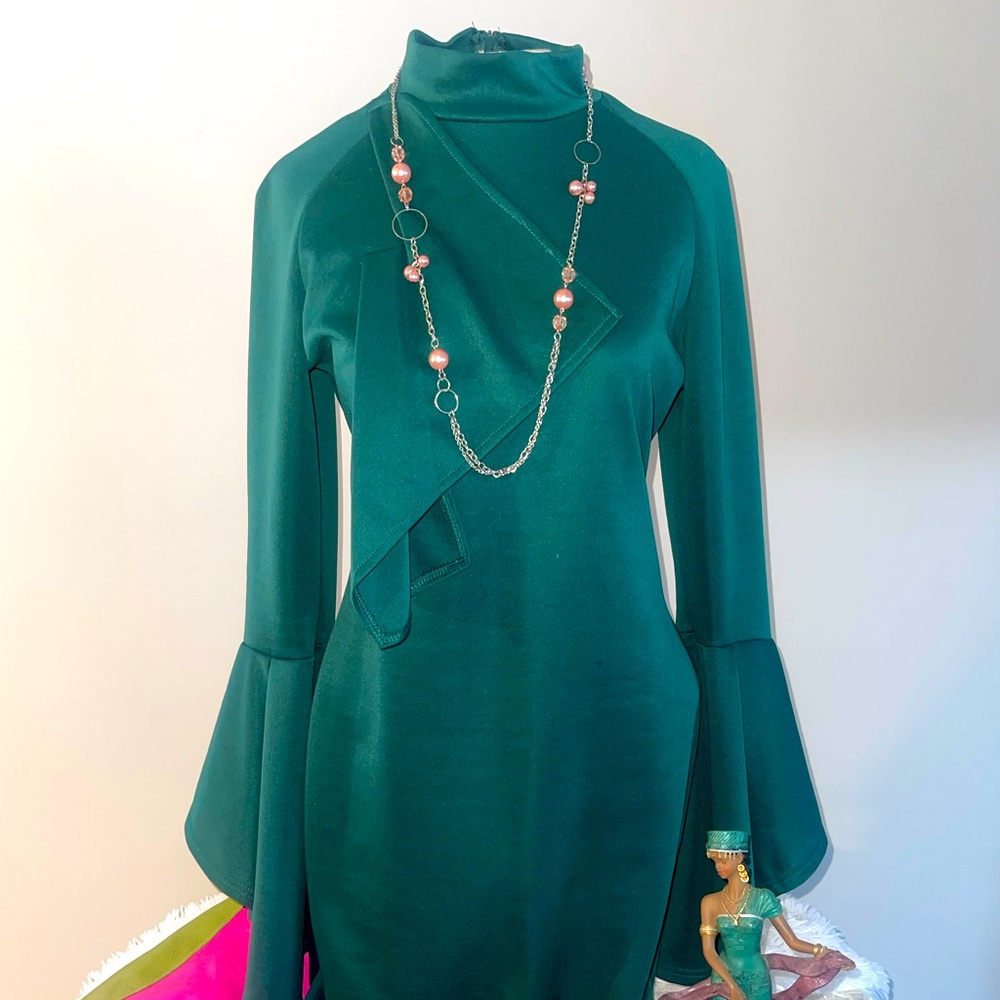 Women’s Form Fitting Dress